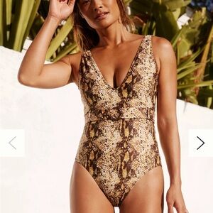 ✨NWT~Anthropologie Faithfull Delhi Snake One Piece Swimsuit✨